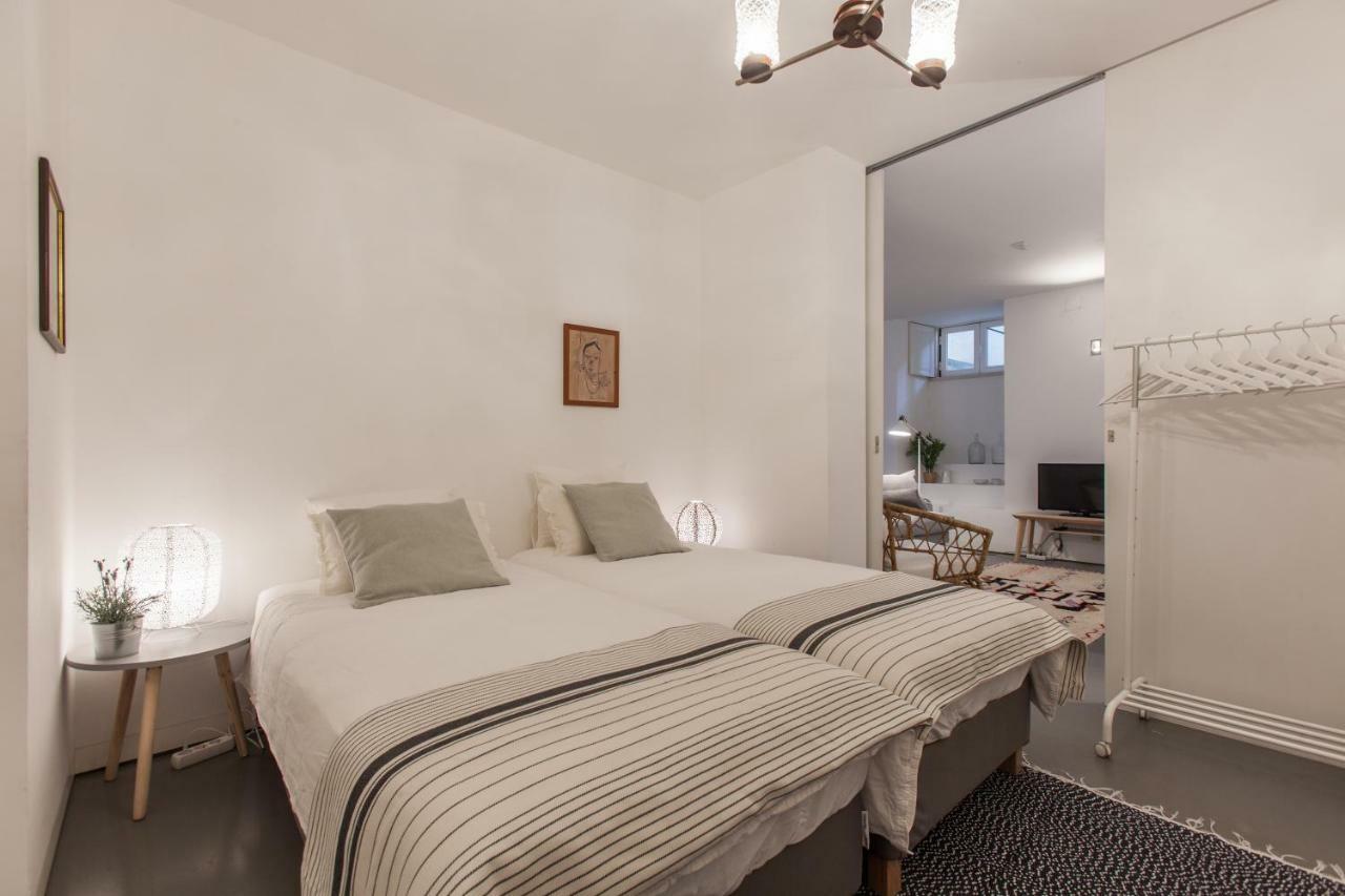 Renovated Apart With Private Courtyard, By Timecooler Lisbon Luaran gambar