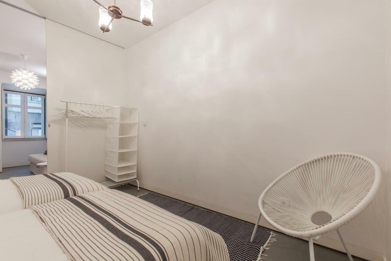 Renovated Apart With Private Courtyard, By Timecooler Lisbon Luaran gambar